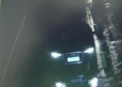 奇葩！西安男子1副假車牌套7輛車，竟是為了省停車費！